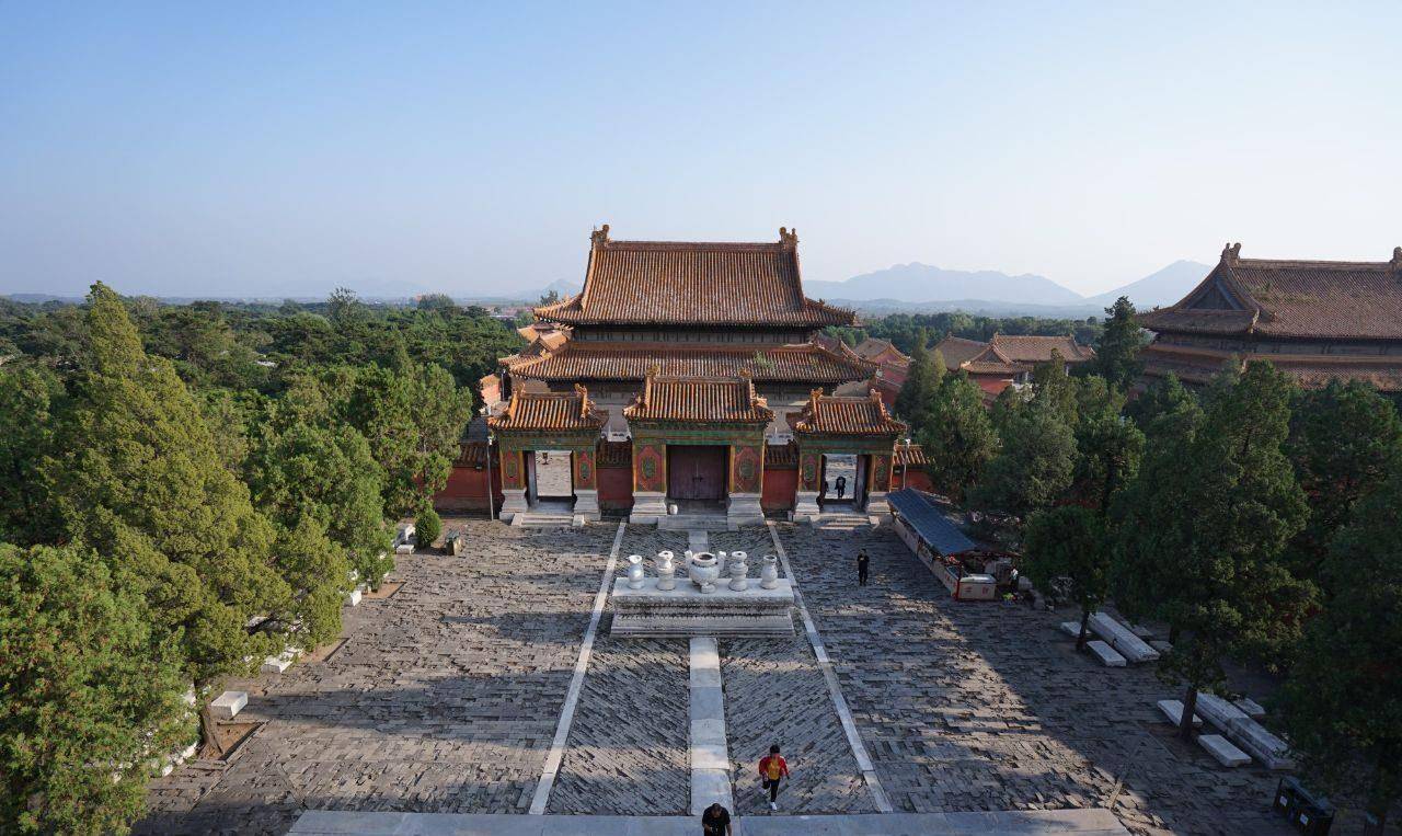极地皇陵 极地皇陵在线观看普通话版 