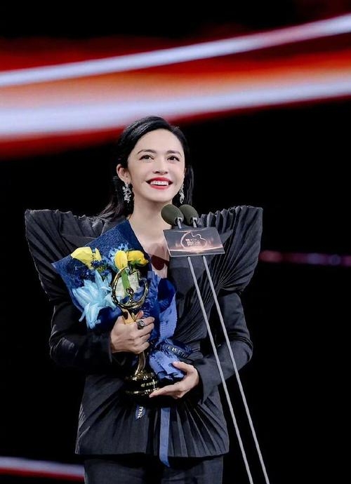 恶之花姚晨 波德莱尔恶之花