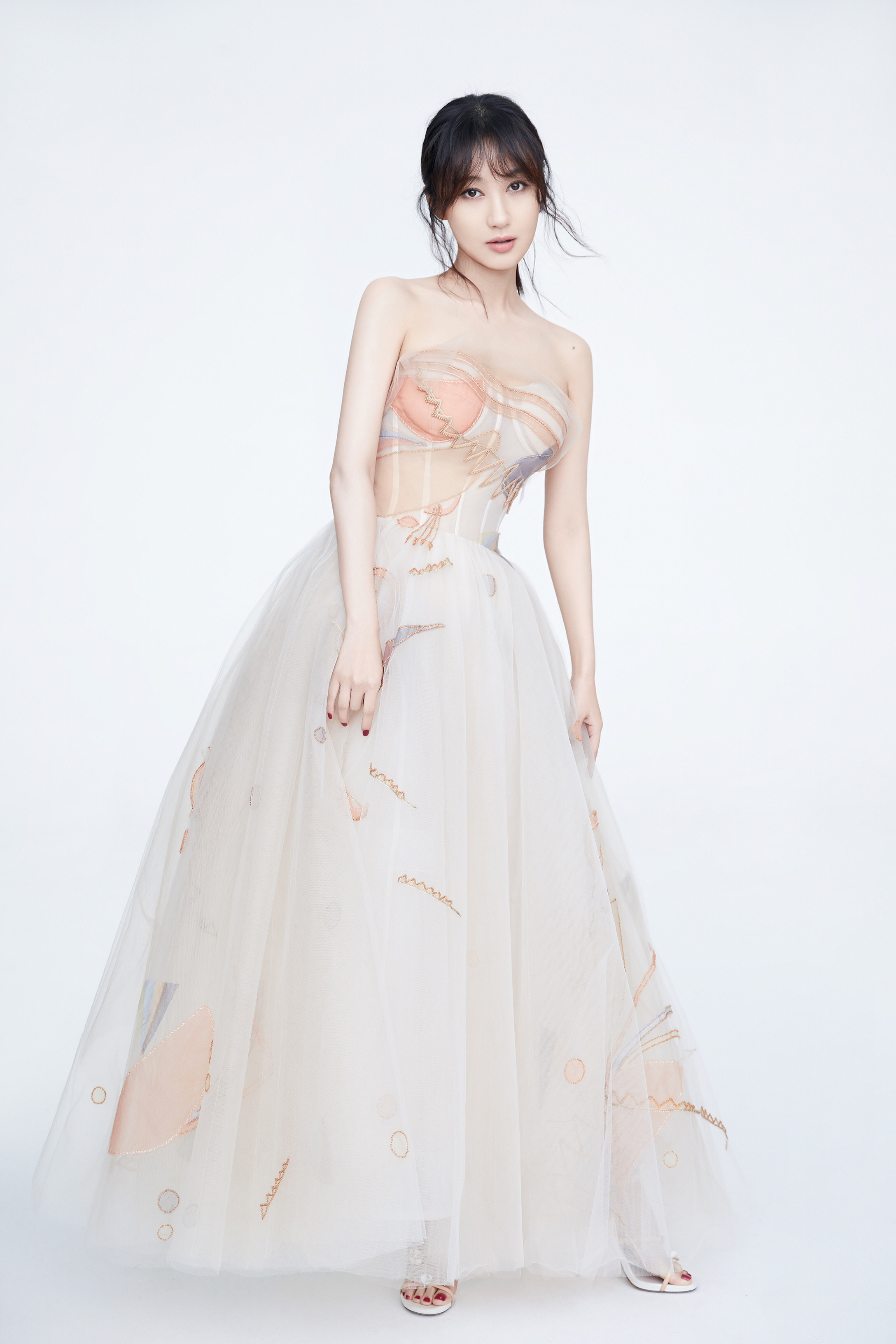 李菲儿团体材料 李菲儿团体简介 李菲儿团体材料 李菲儿团体简介