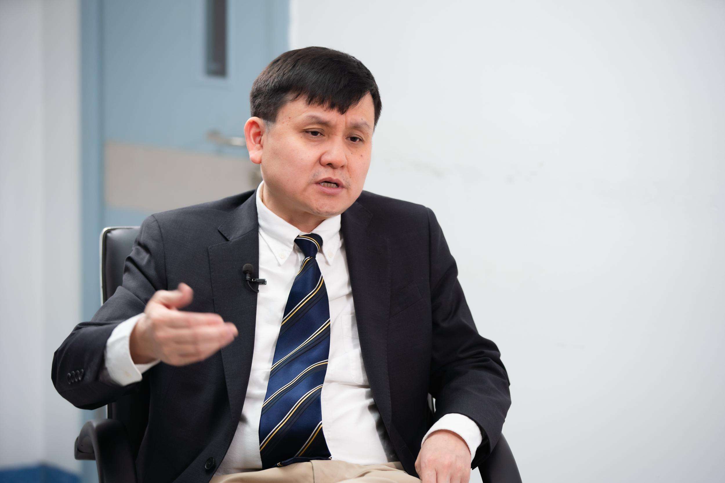 张文宏谈局部国度疫苗紧迫接种 张文宏谈疫苗停顿 张文宏谈局部国度疫苗紧迫接种 张文宏谈疫苗停顿