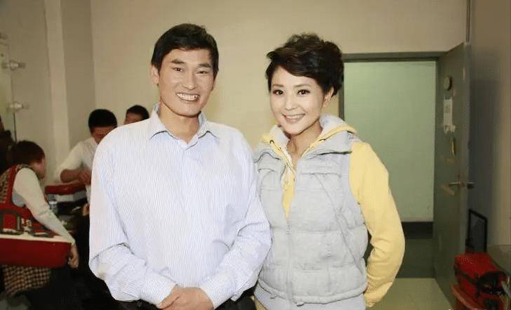 方琼的老公 方琼的老公简介 方琼的老公 方琼的老公简介