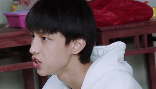 变形计第七季胡政尧 变形计 胡耿 